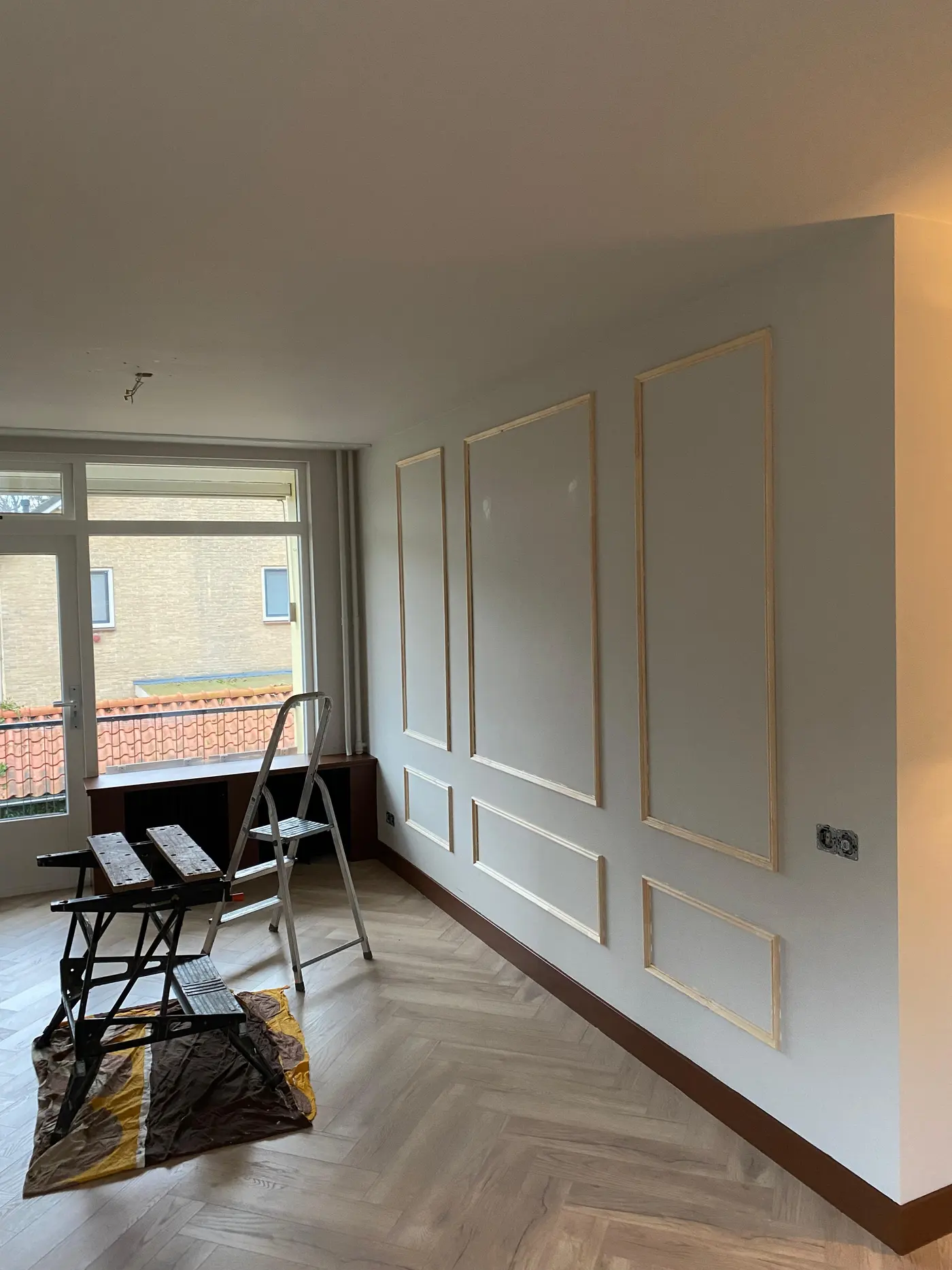 Paneelwand strak in de verf
