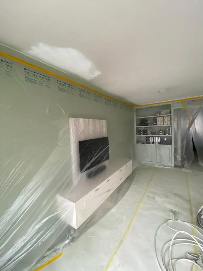 Foto 1 van Tv-wand en kasten in olijfgroen